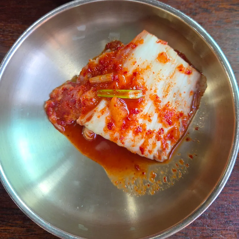 봄설 한정식 반찬 클로즈업