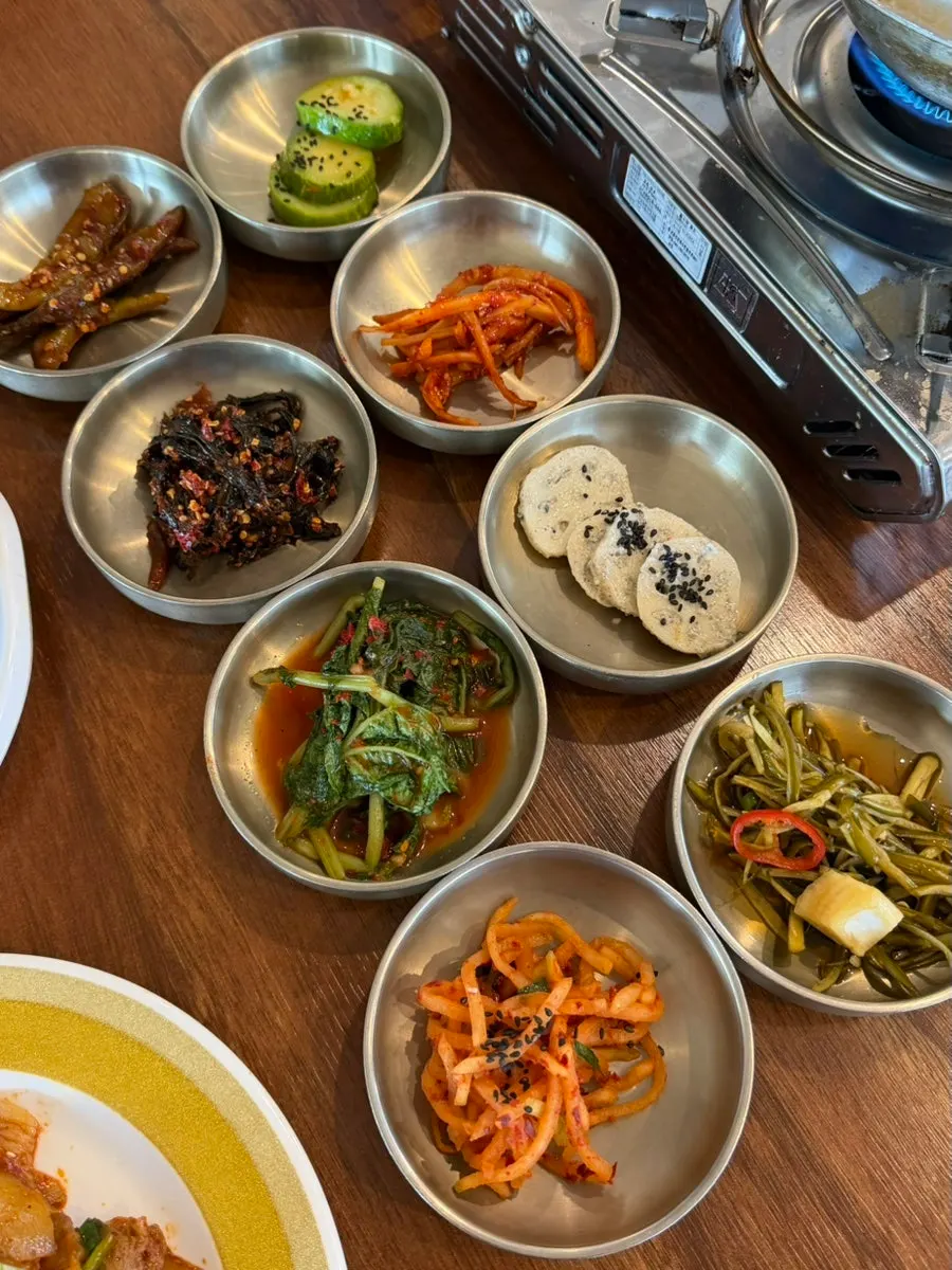 Homestyle side dishes at Bomseol