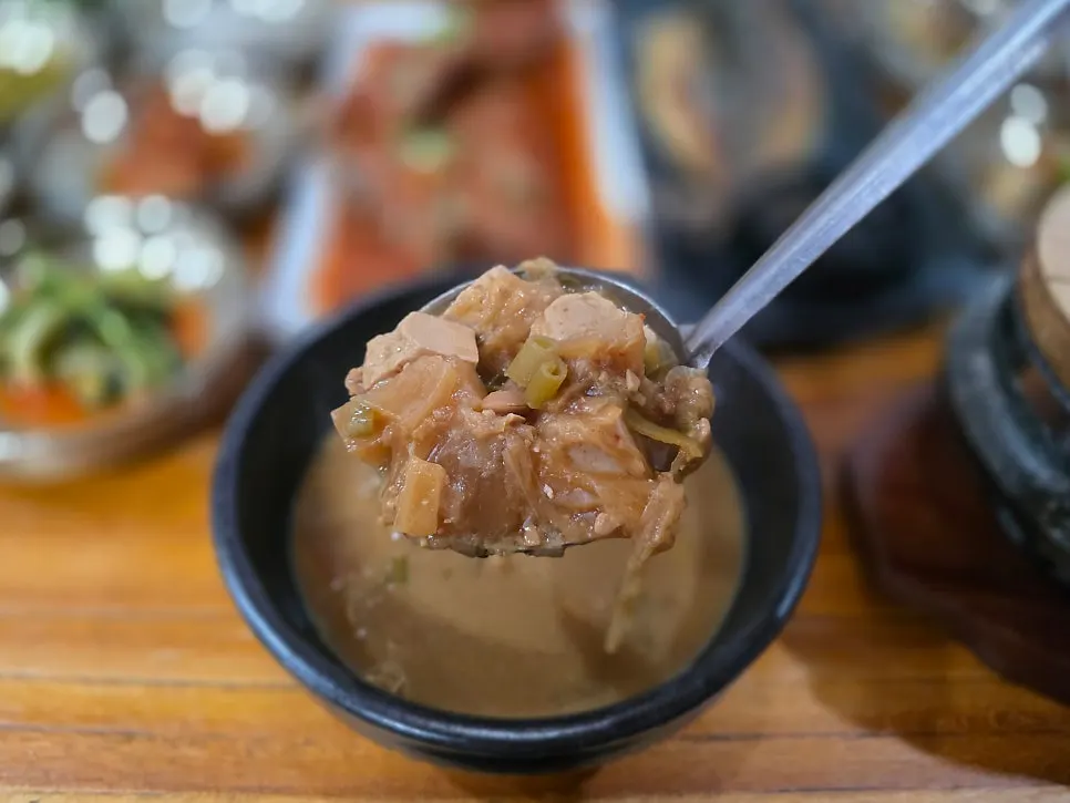 Hanjeongsik table spread with stone-pot rice and cheonggukjang