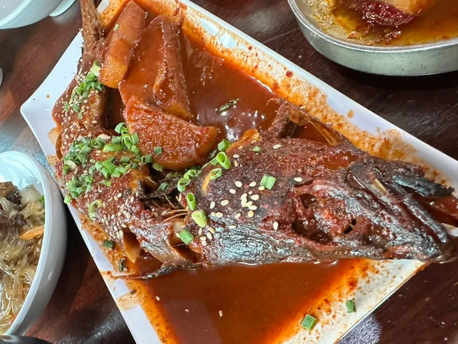 The modest braised kodari included in the Bomseol Set