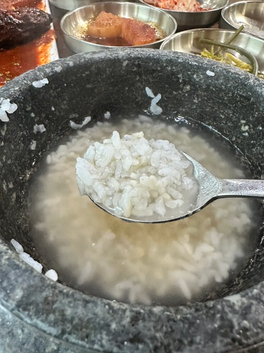 Bomseol's self-serve pot of barley rice