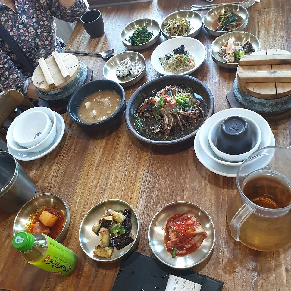 Bomseol's full table set served in 10 minutes