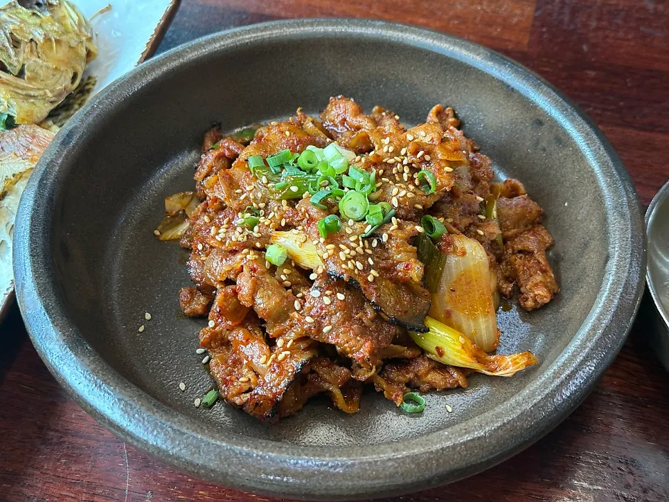 A plate of smoky bulbeombeok pork