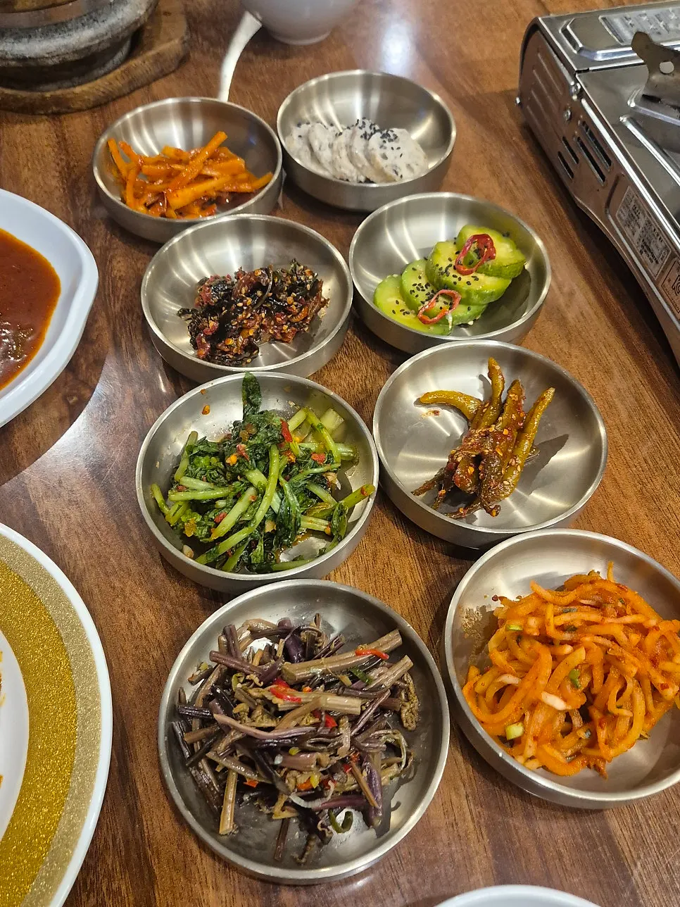 Healthy side dishes and cheonggukjang stew from the Bomseol table set