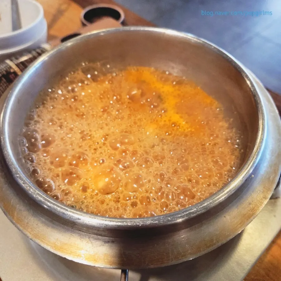 쌈에 올린 제육볶음