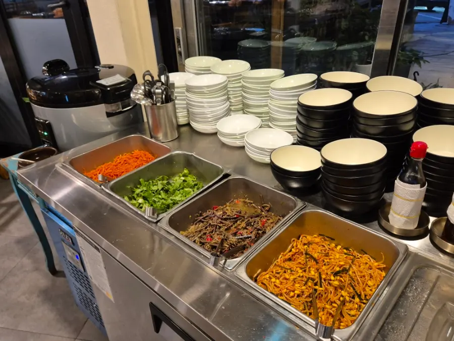 Free barley rice mixing station at Bomseol Main Branch