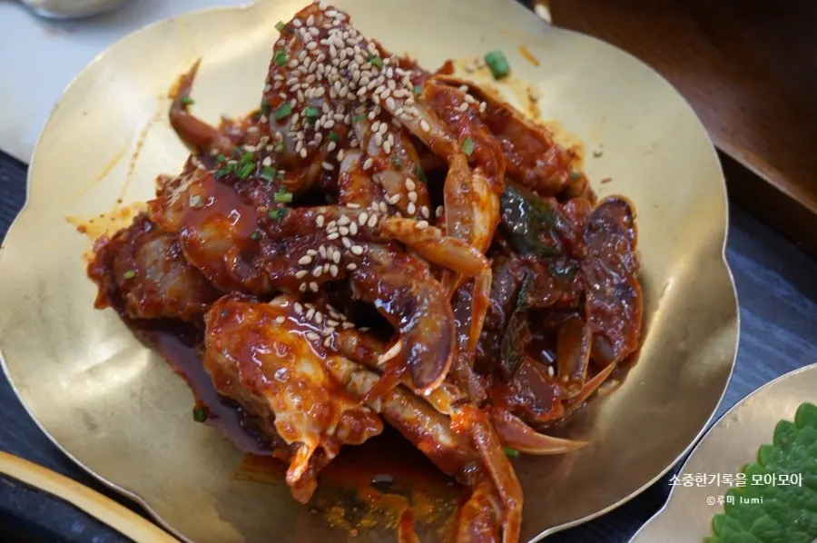 살이 통통한 봄설 고등어구이
