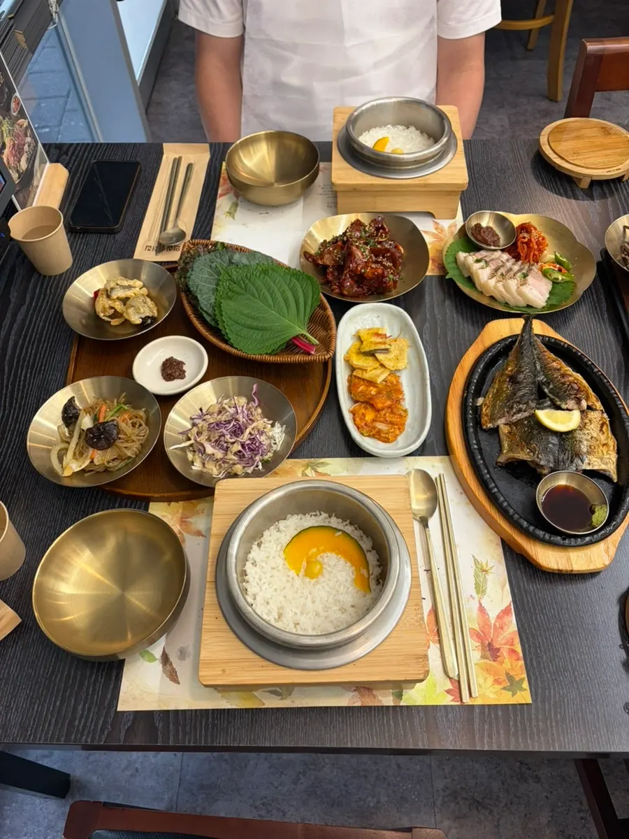 봄설한상 2인 상차림 전체 모습