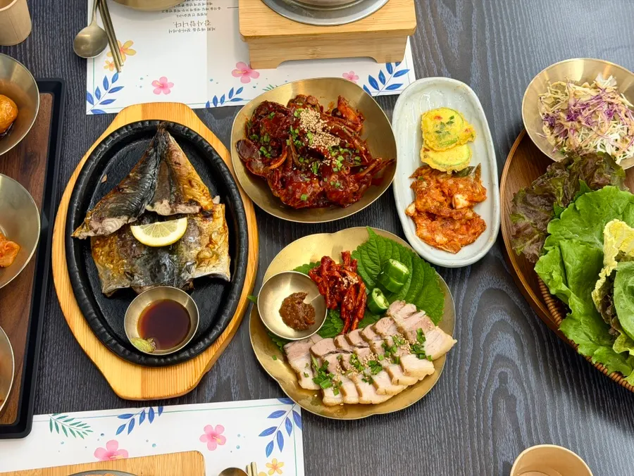 봄설한상 상차림 전체 모습