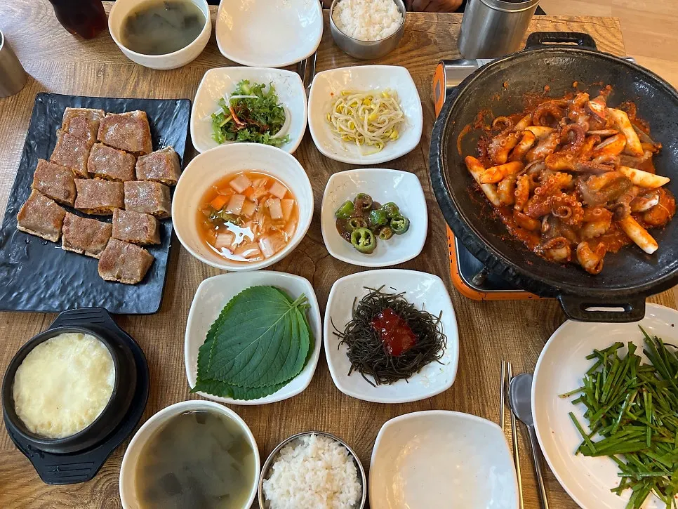 상도늘보리 봉천역점 쭈꾸미볶음 상차림