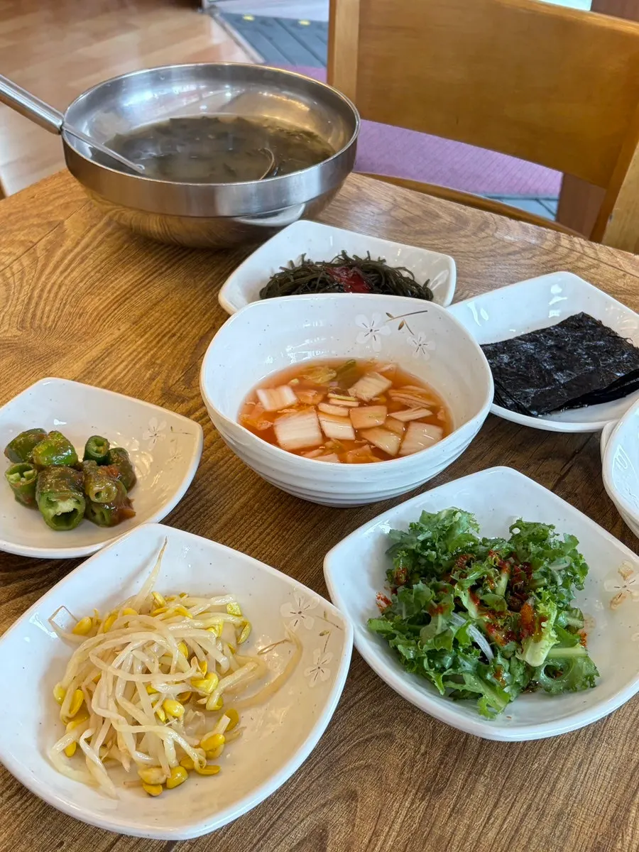 셀프바 비빔밥 재료와 나물