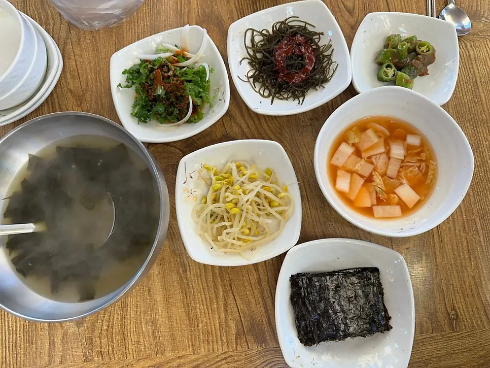 코다리 주문 시 나오는 밑반찬 한상