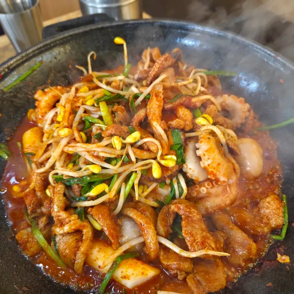 Okkumi hot-plate lunch set for two at Sangdo Neulbori