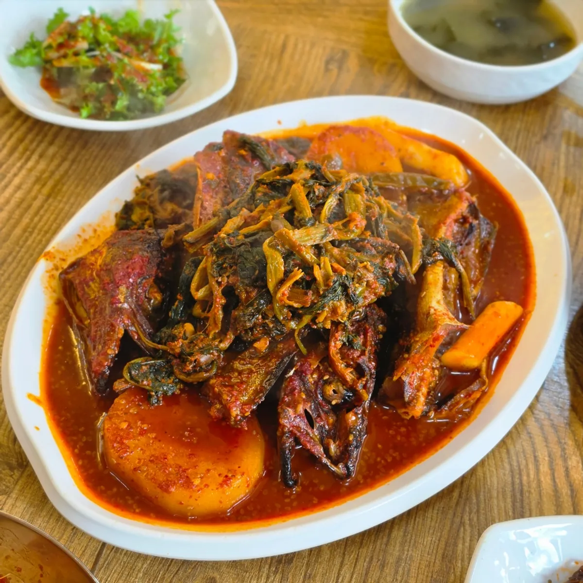 A full spread of siraegi kodari at Sangdo Neulbori Bongcheon Station Branch