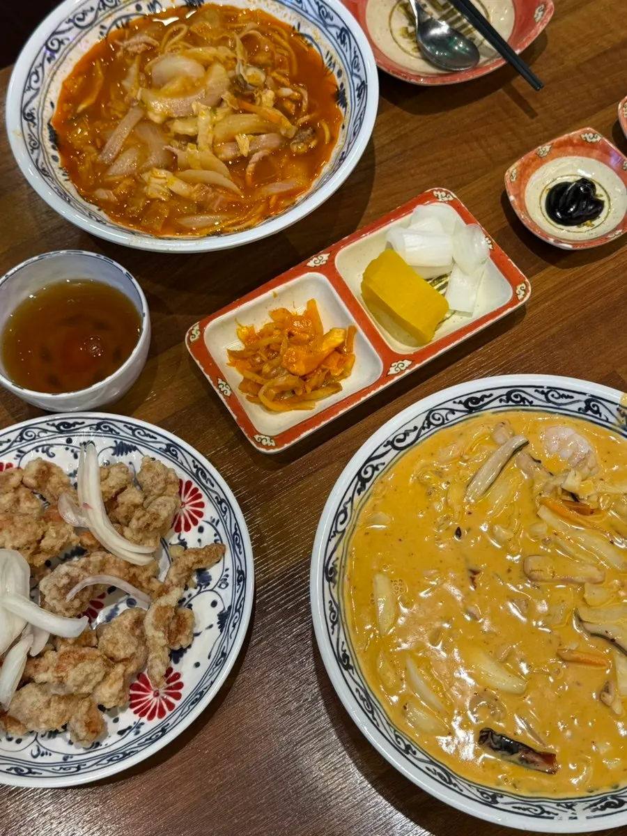 Introduction to Chinese dishes at Bobae Banjeom Bongdam Branch
