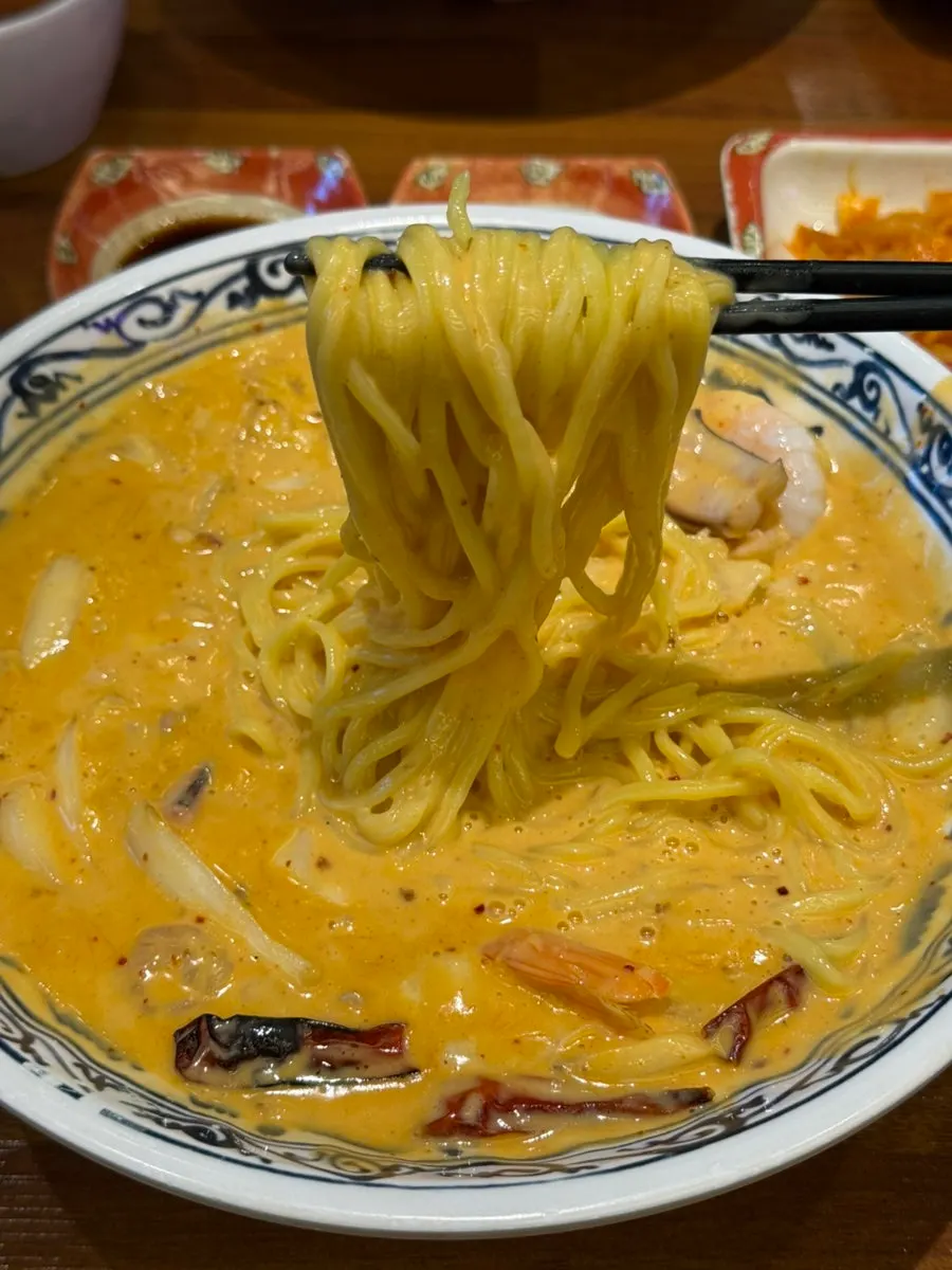 Cream jjamppong in a thick cream-sauce style