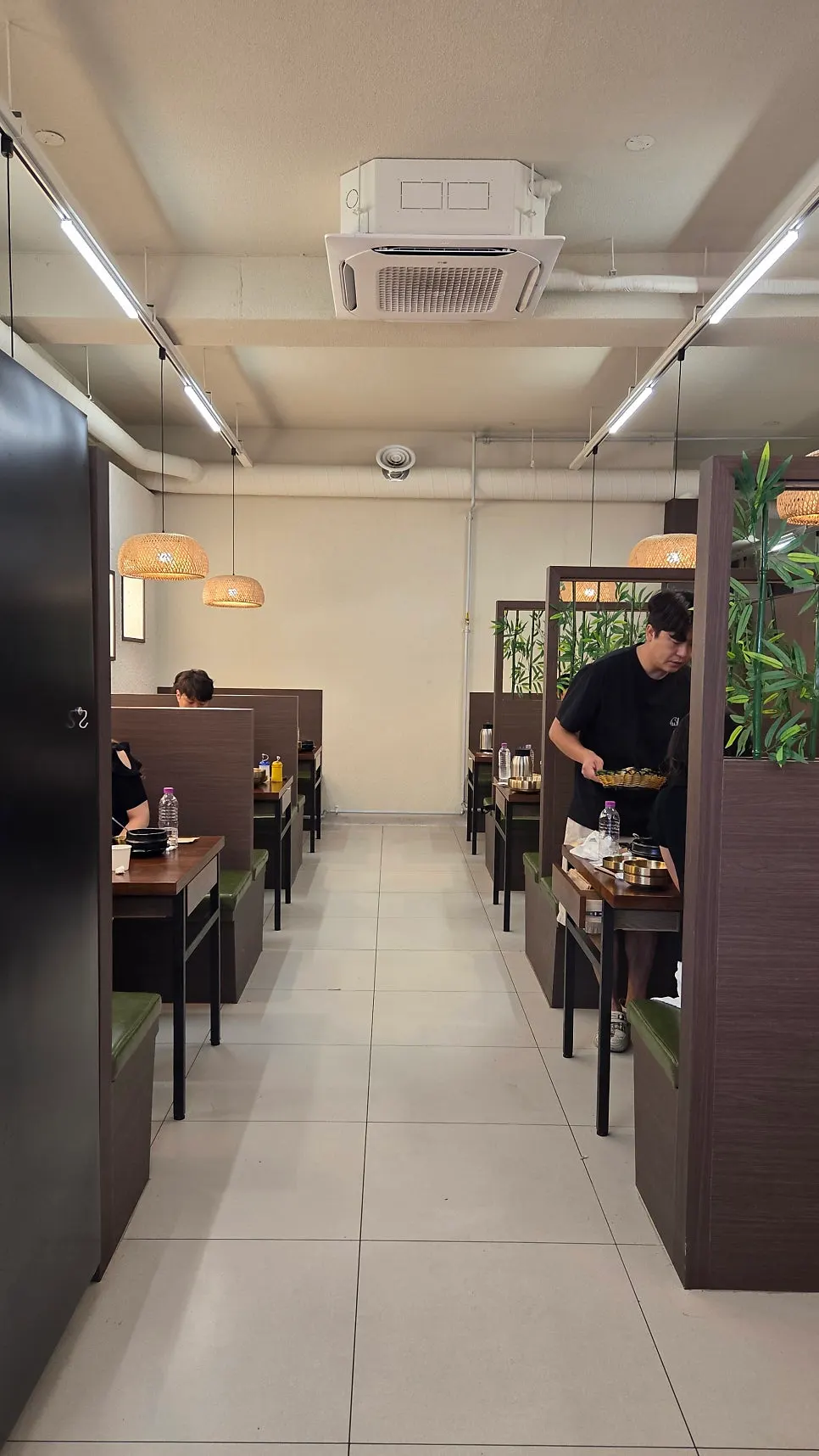 화담가 테이블 좌석 내부
