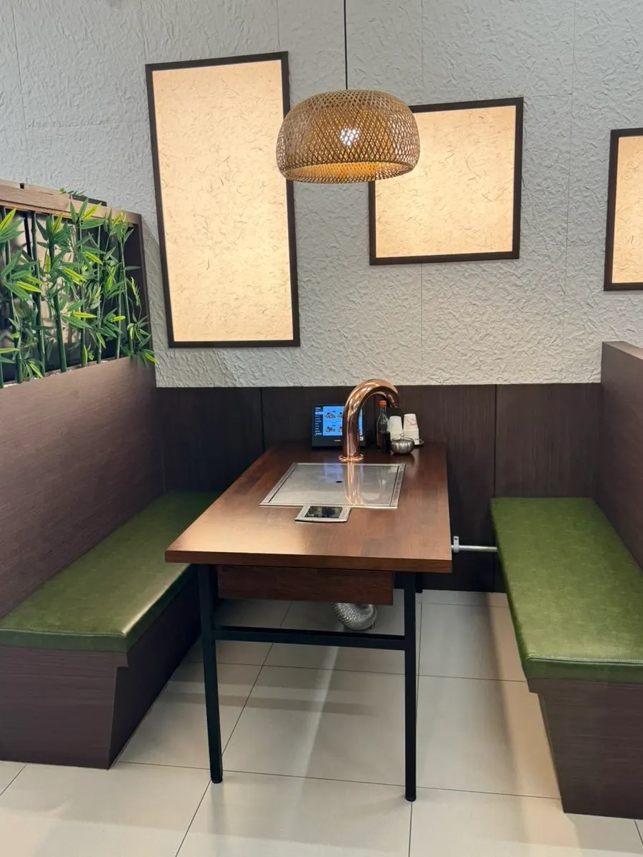 Hall table seating at Hwadamga