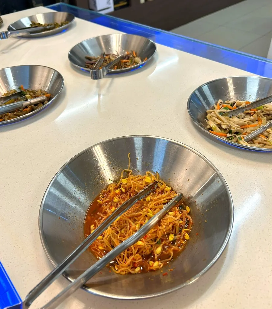 나물과 밑반찬 셀프바