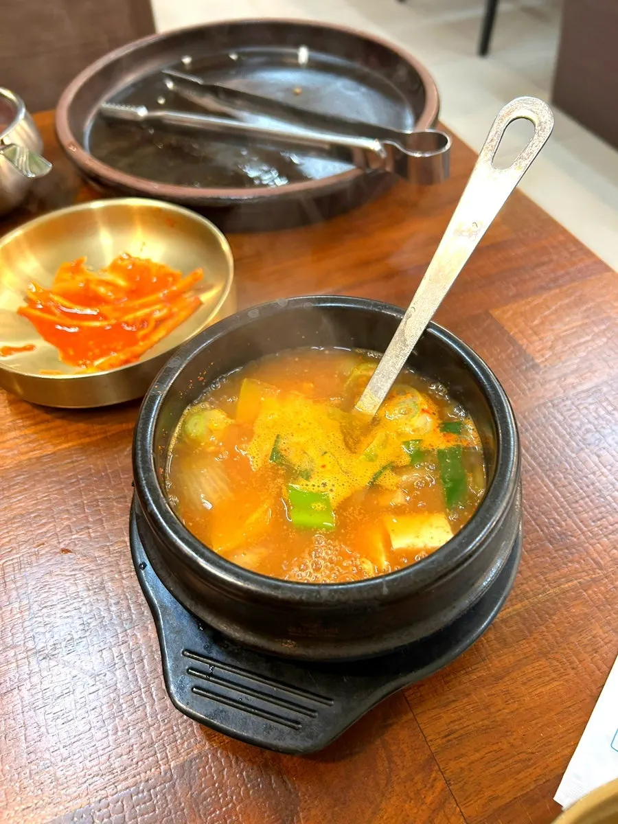 두부가 든 된장찌개
