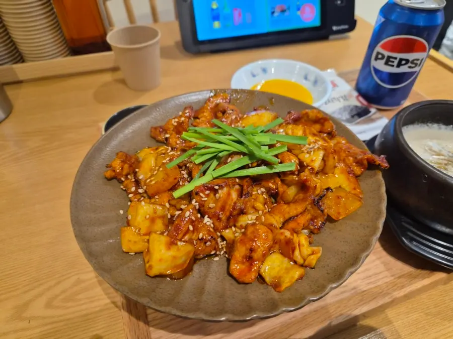 돼지고기 볶음 가까이서 본 모습