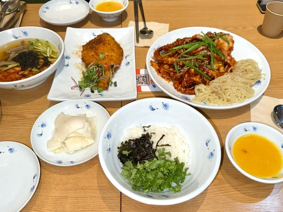 Full table setting for the whole octopus stir-fry set for two