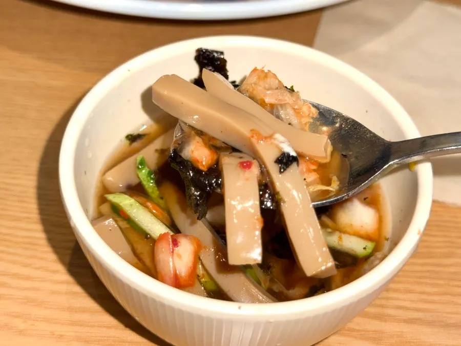 Mukbap (acorn jelly soup) with cool broth