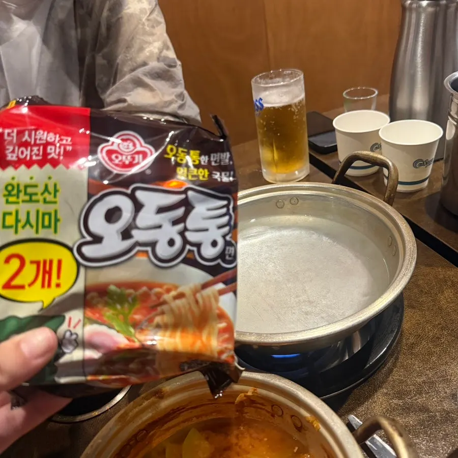 불판에서 노릇하게 구워지는 막창