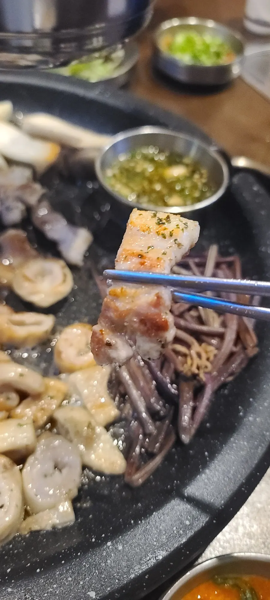 Makchang sizzling with fat bubbling up