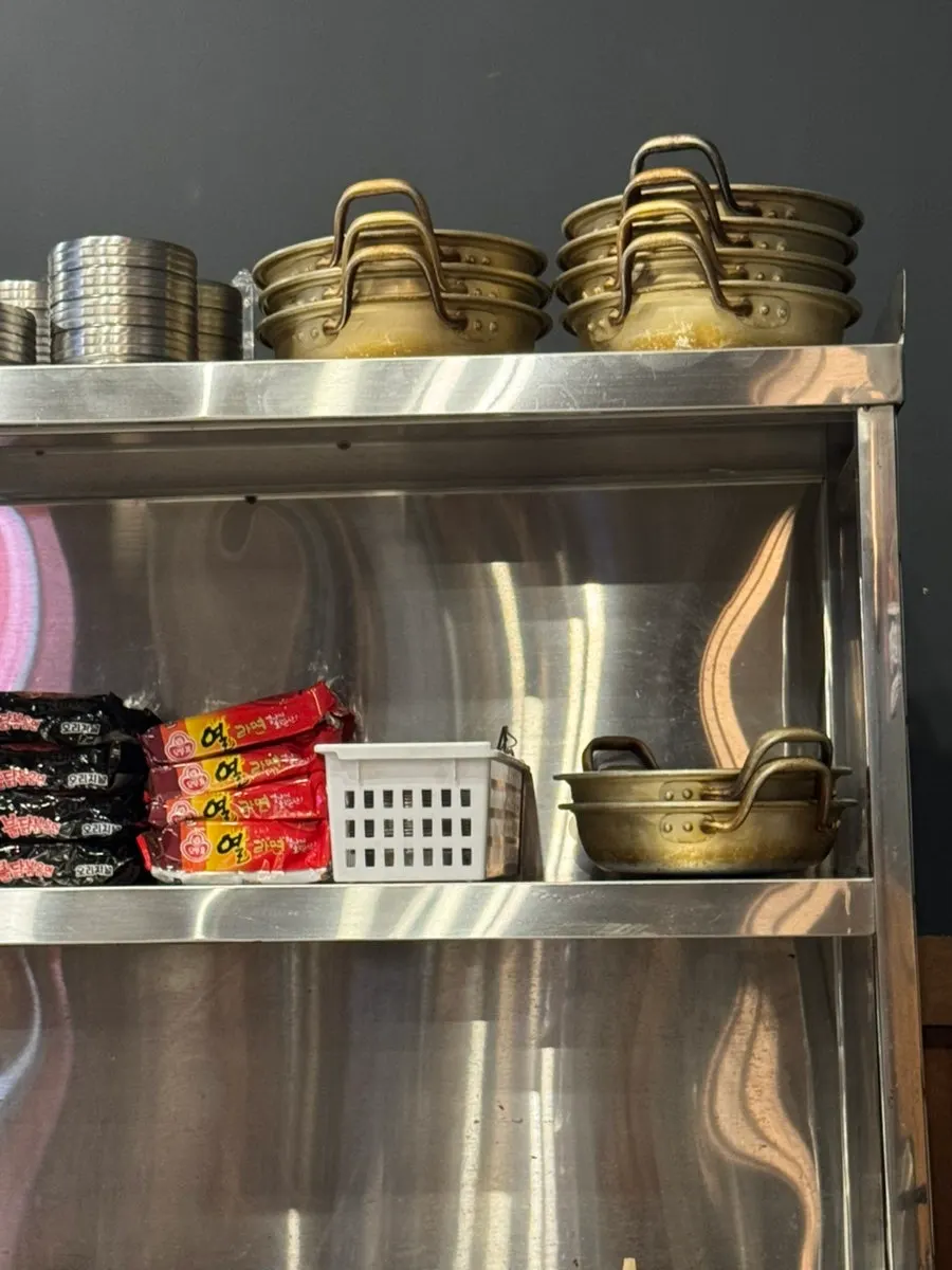 Self-serve cooking station for making your own ramen