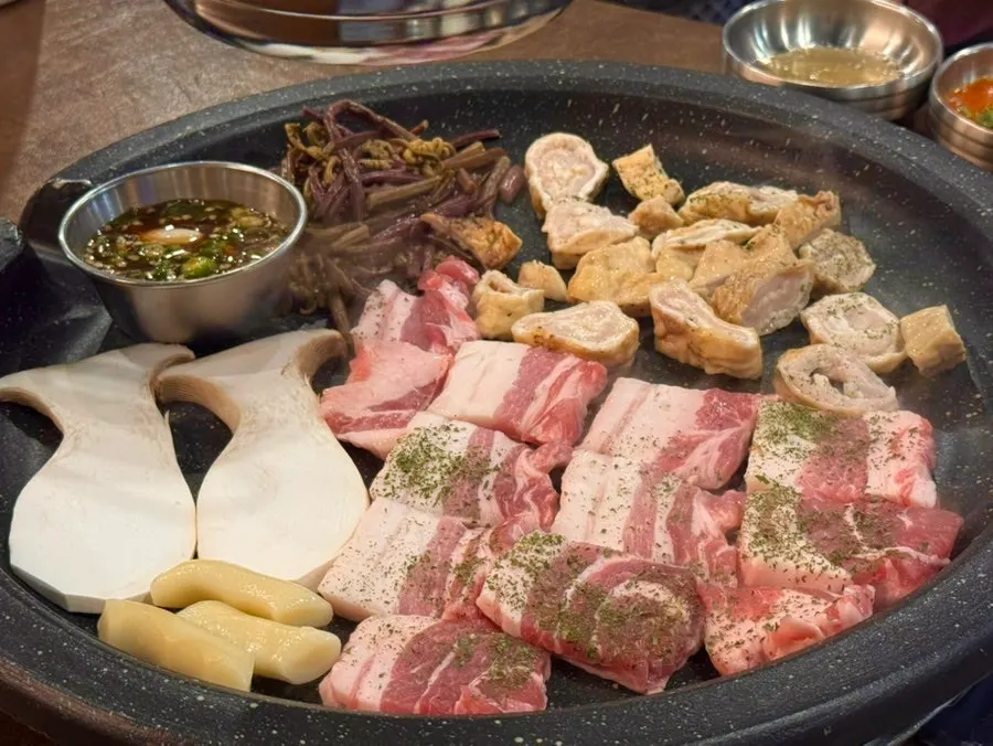 Table at Bongja Makchang Daegu Jongno Branch after finishing the meal