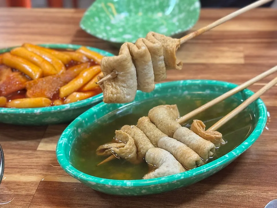 A bowl of three mul-eomuk fish cakes