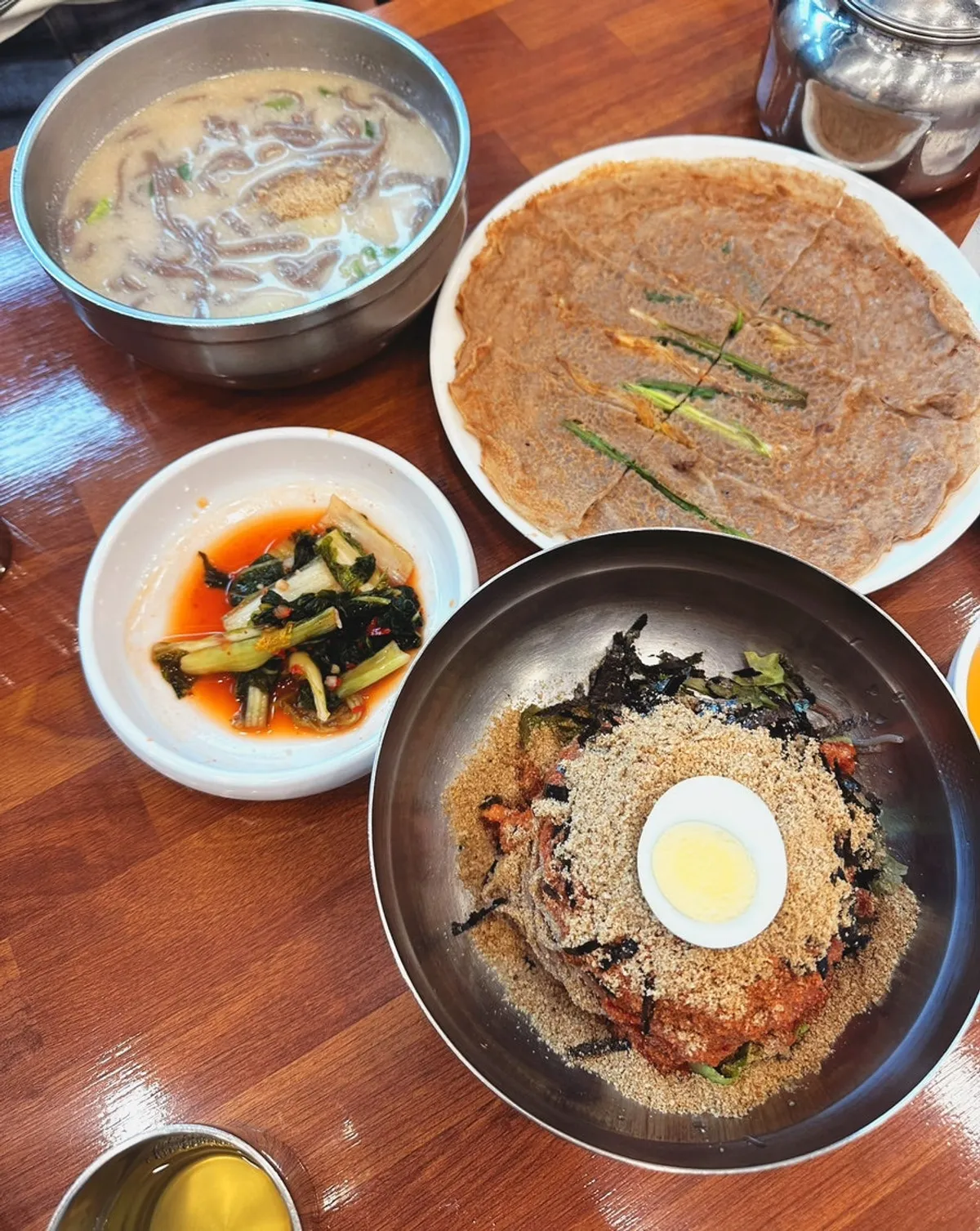 봉평고향막국수 비빔막국수와 메밀부침개 상차림
