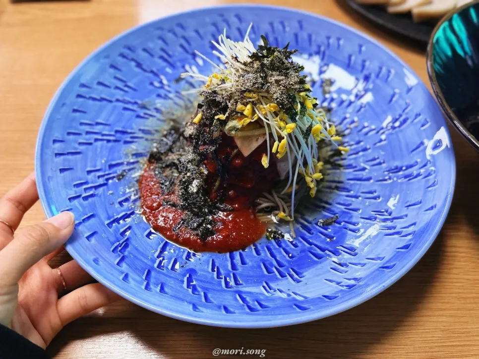 A single-meal-sized bowl of memil guksu at Bongpyeong Memil Migayeon