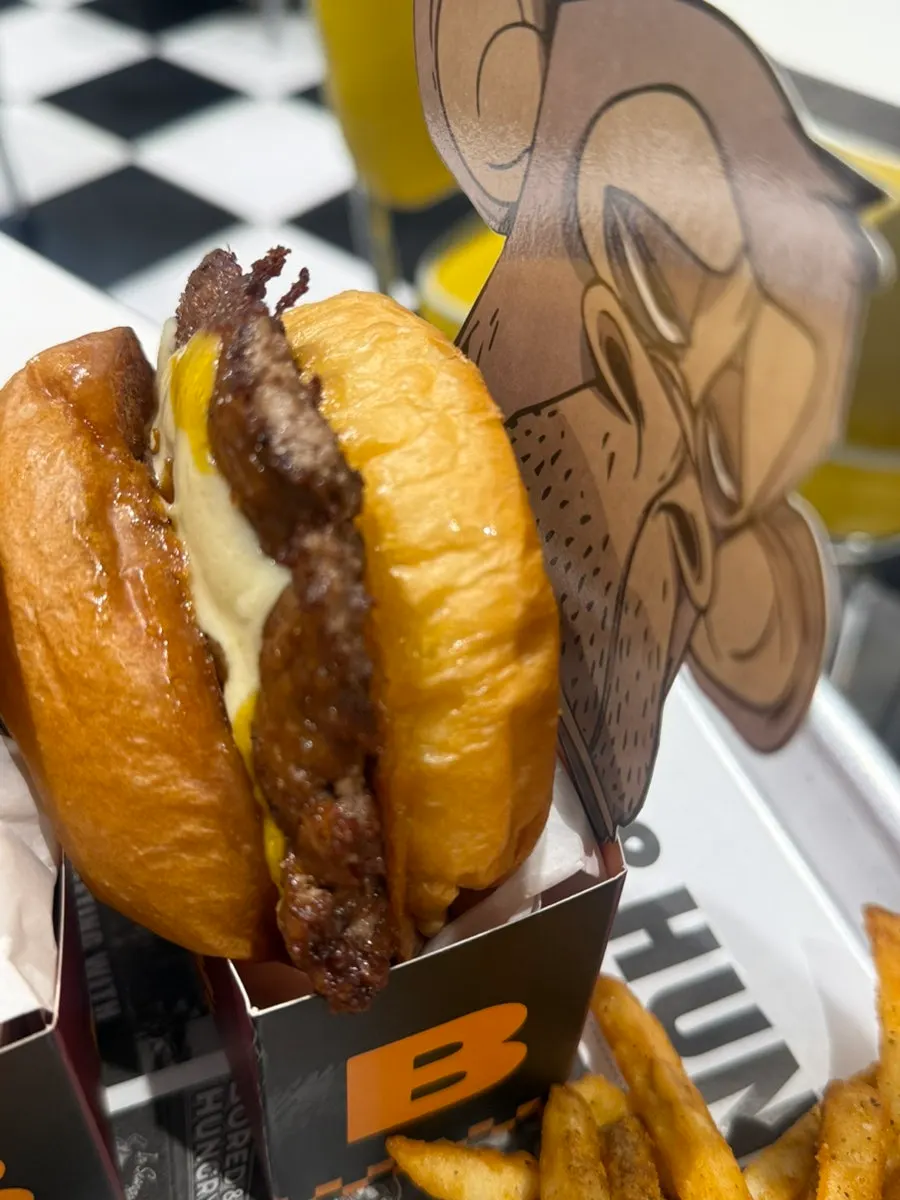 The classic, simple Classic Cheeseburger