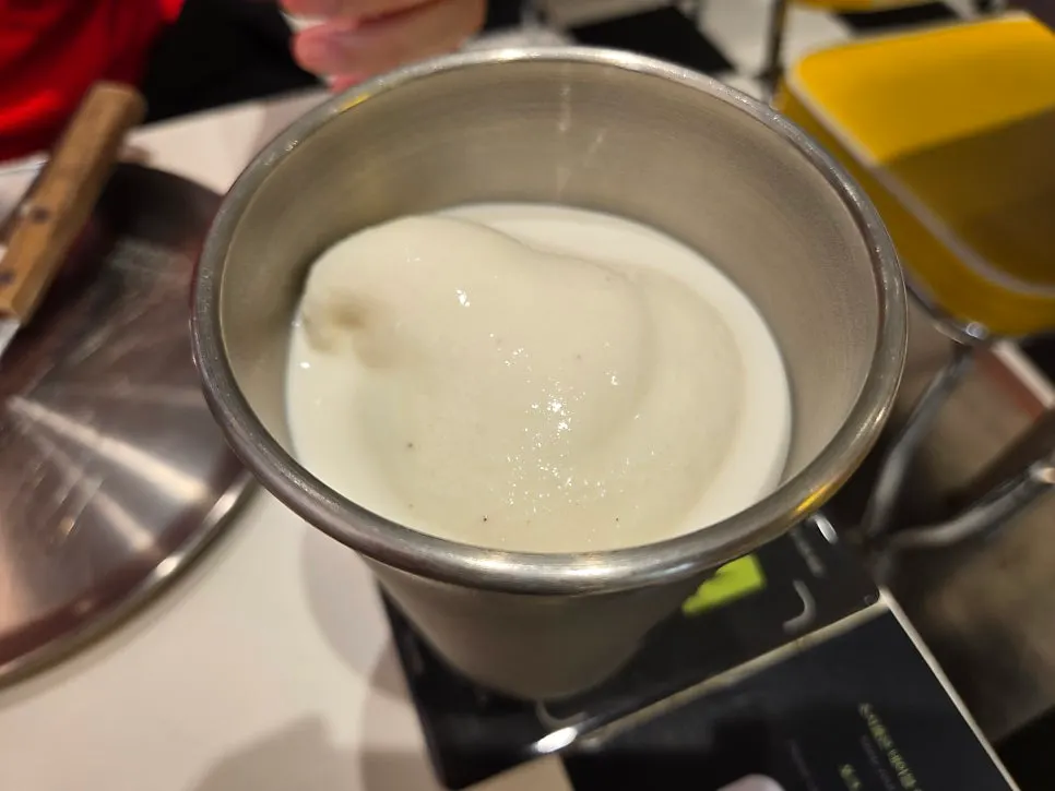 Two shakes side by side: regular and Salt&Pepper Virgin Shake