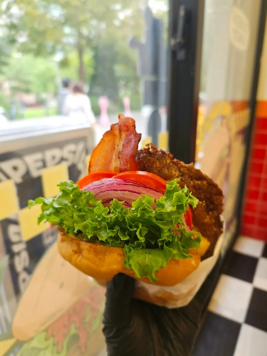 Bacon Deluxe Double patty burger
