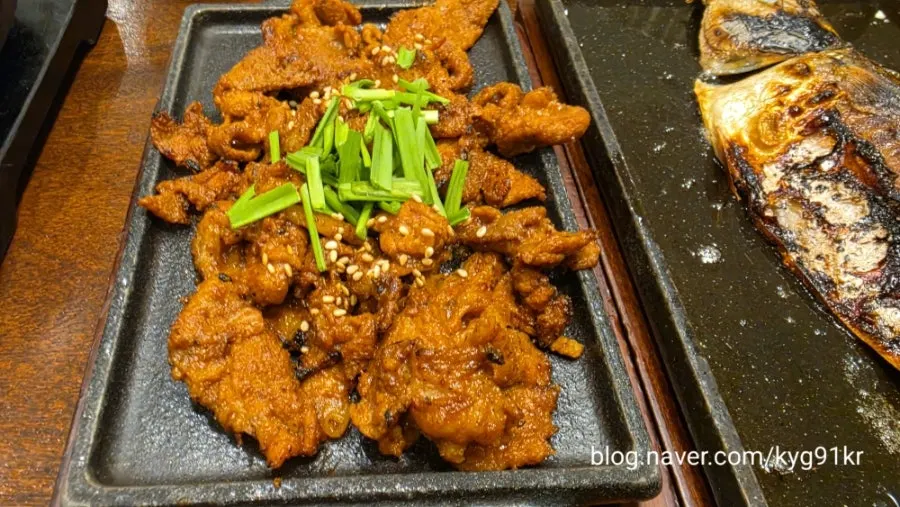 고추장 양념 제육볶음이 나온 제육 정식
