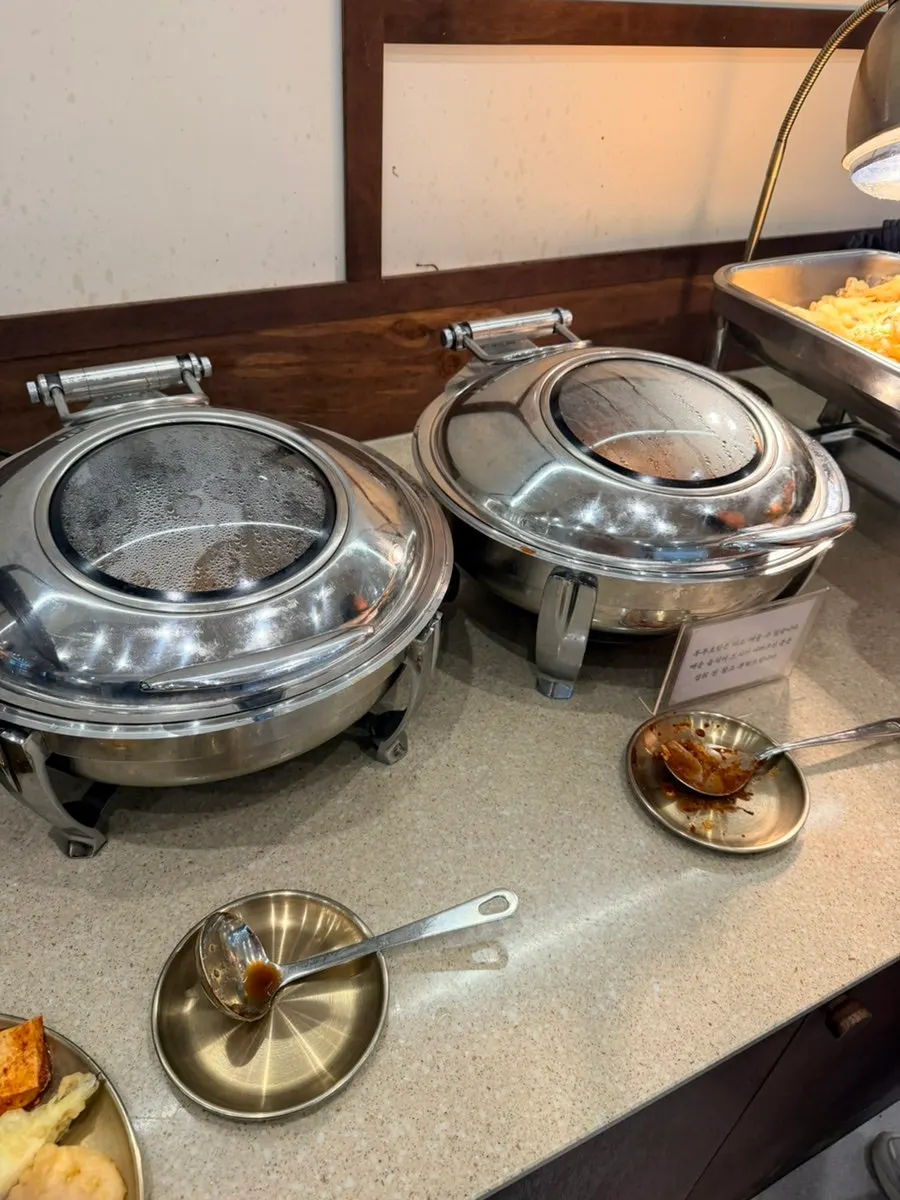 매운 두부조림과 간장 떡조림, 숭늉 코너