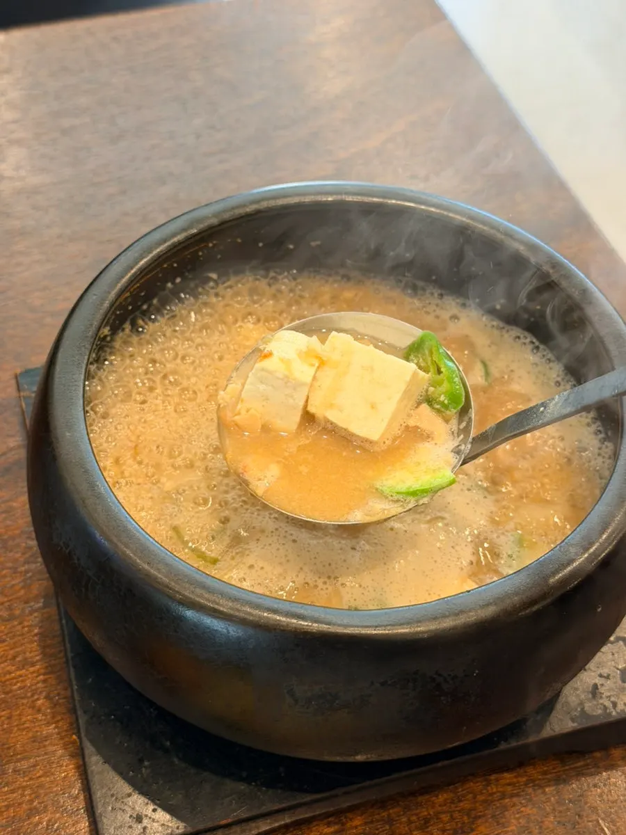 뚝배기에 끓여 나온 기본 된장찌개