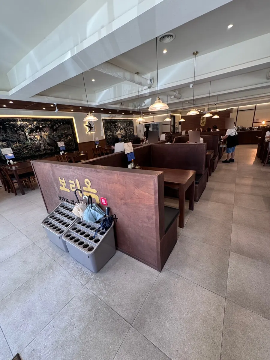 Inner seating area of Boriook Main Branch with mother-of-pearl decor
