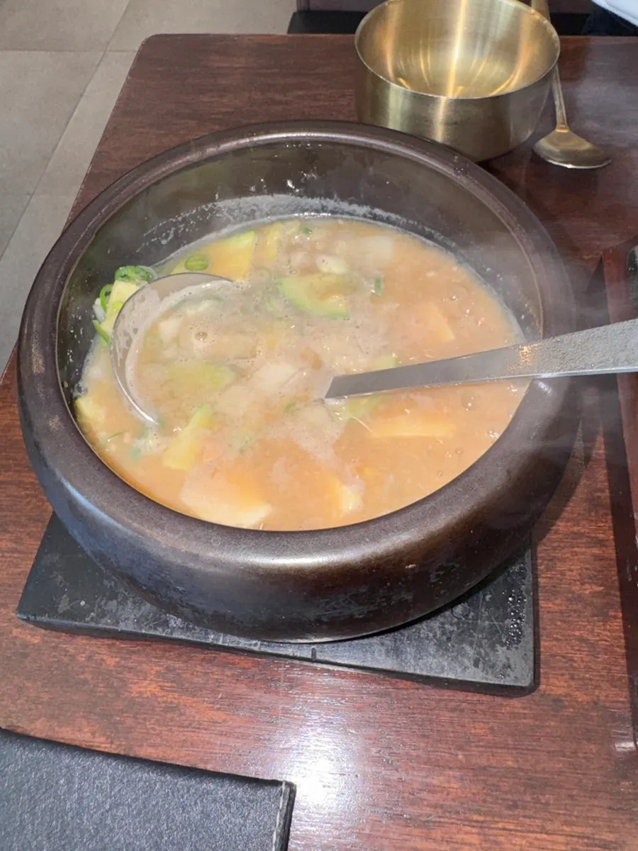 Light, mild-smelling cheonggukjang