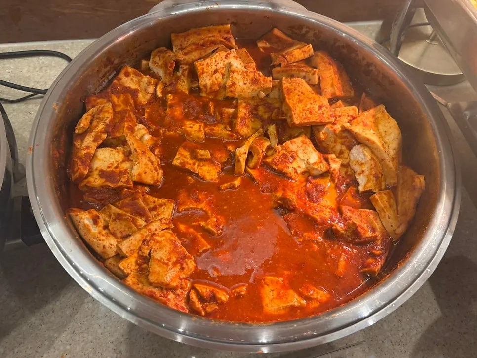 식전 숭늉이 준비된 셀프바 코너