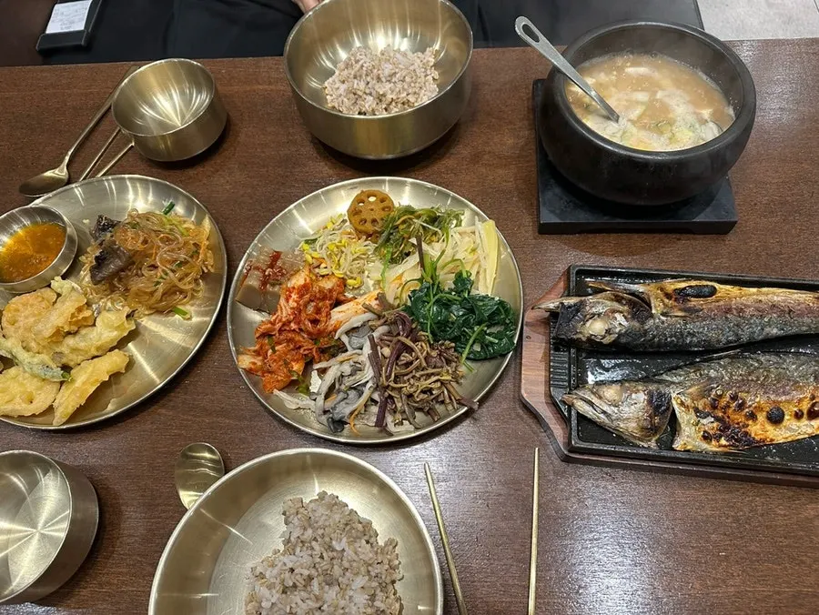 Full spread of the barley rice mackerel set