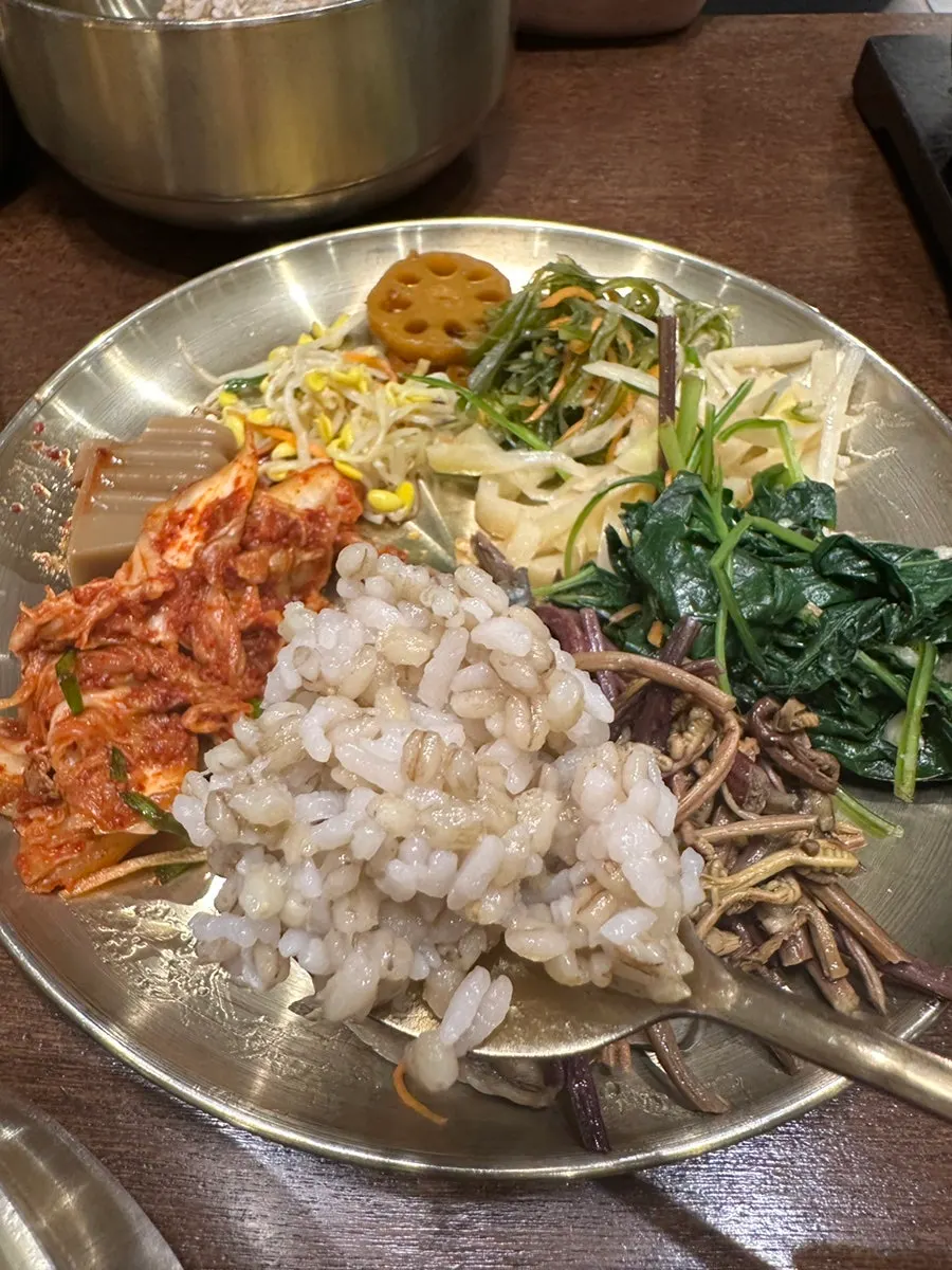 Finished barley rice bibimbap mixed with namul