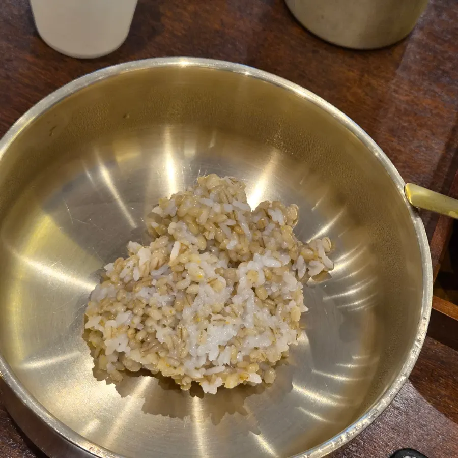 Barley rice loaded with namul, ready to mix
