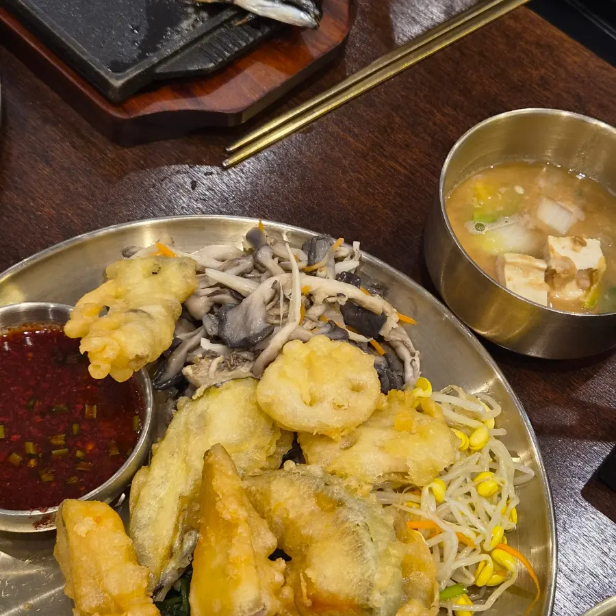 Table at Boriook Main Branch with the baby
