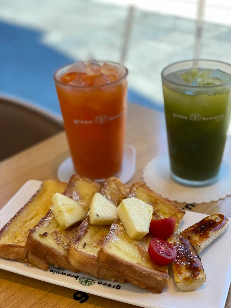 Plate of French toast and fruit together