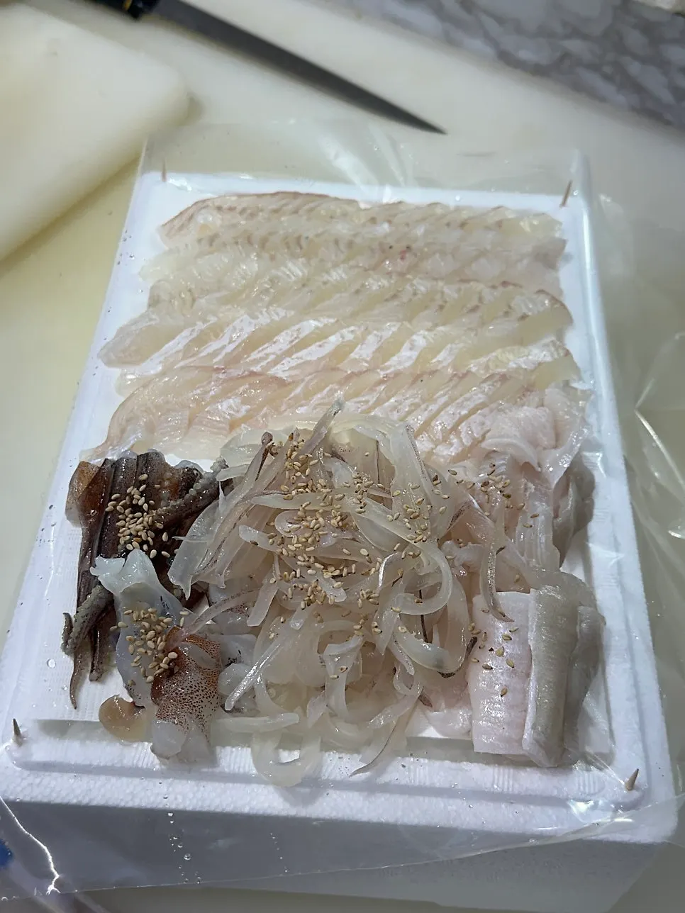 Flounder sashimi sliced into easy-to-eat pieces
