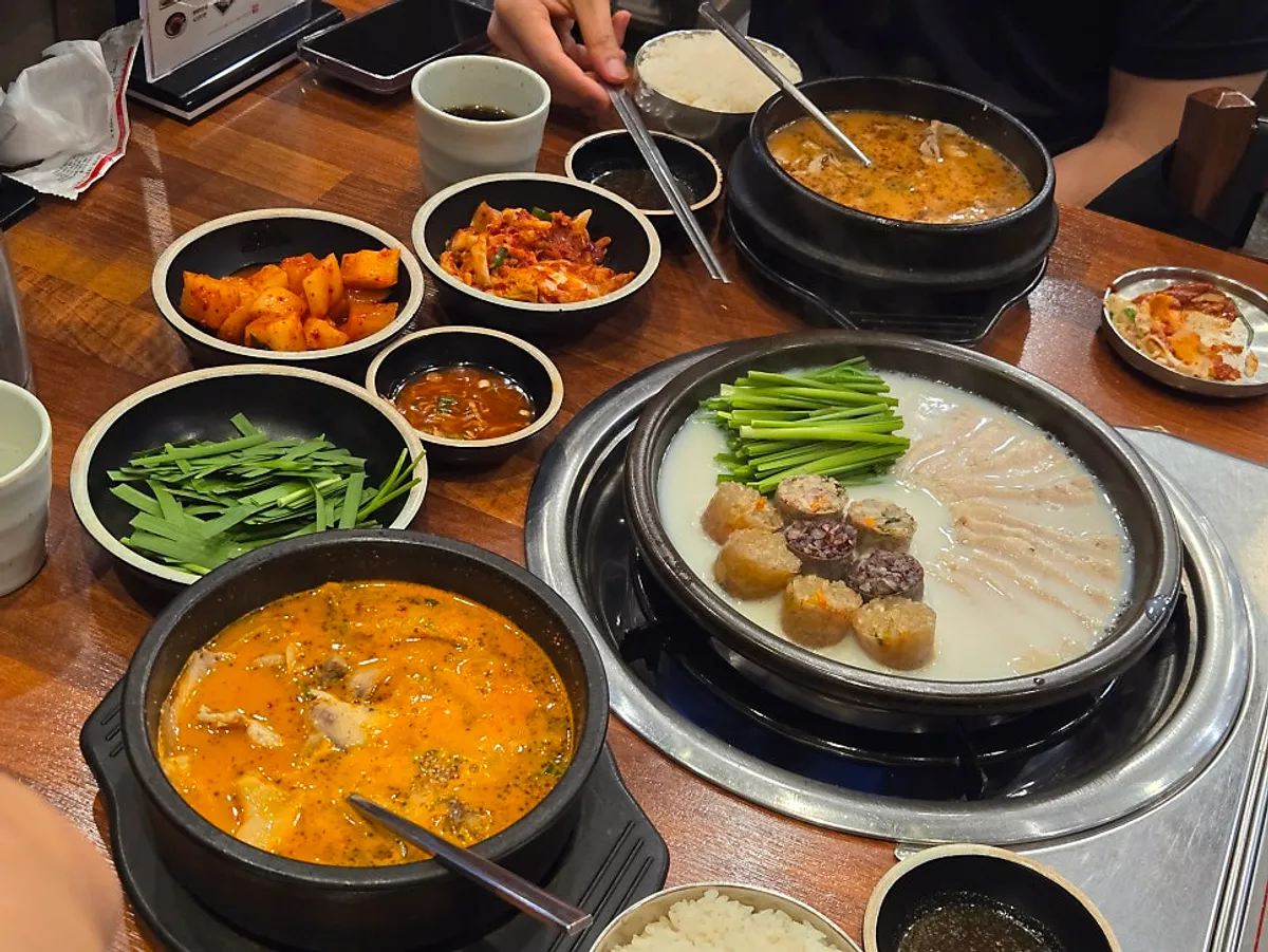 Representative photo of a sundae gukbap spread at Boseung Hoegwan Bangi Branch